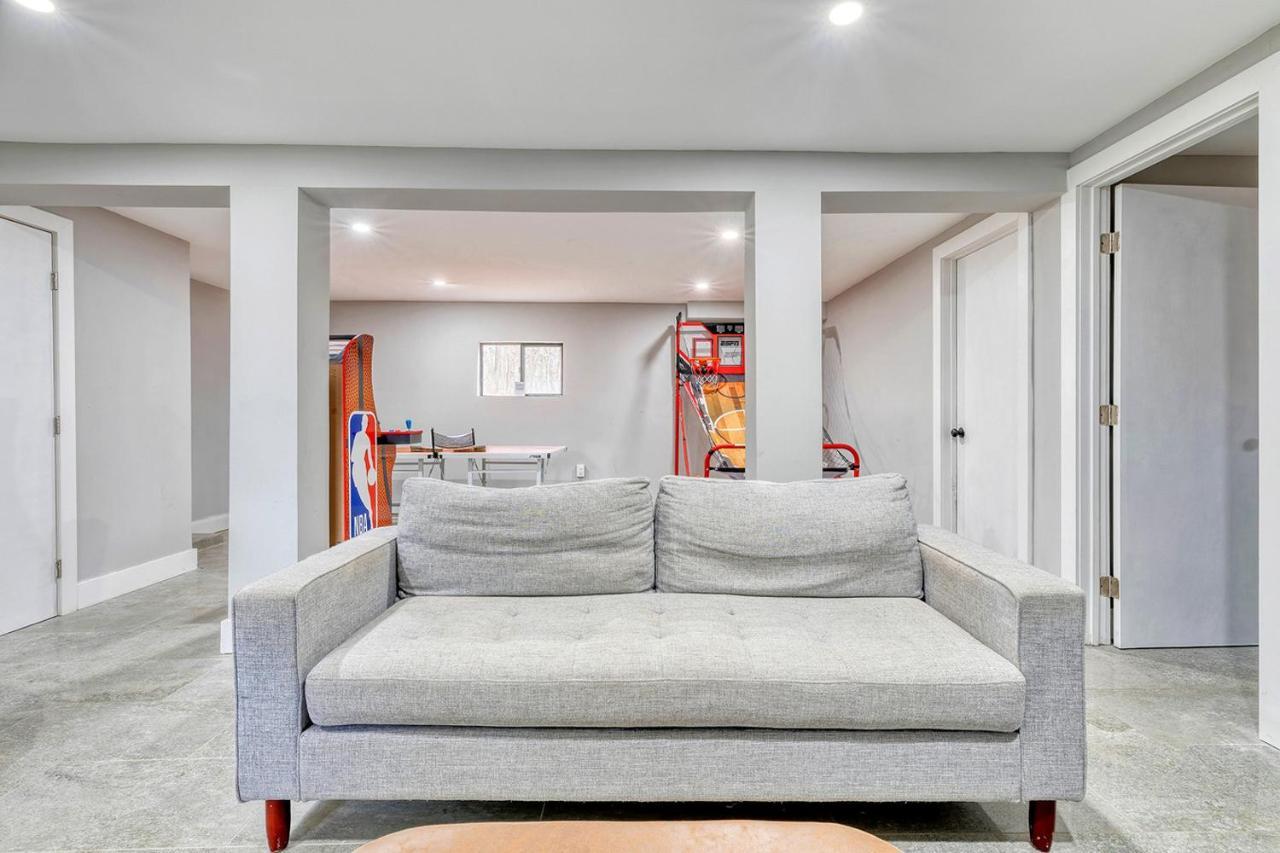 Fun Home 4 Endless Enjoyment With Game Room & Hot Tub Long Pond Exteriér fotografie